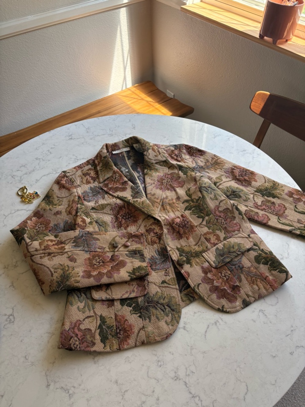Floral Vintage Tapestry Pattern Blazer in Multi-Tone Floral XL